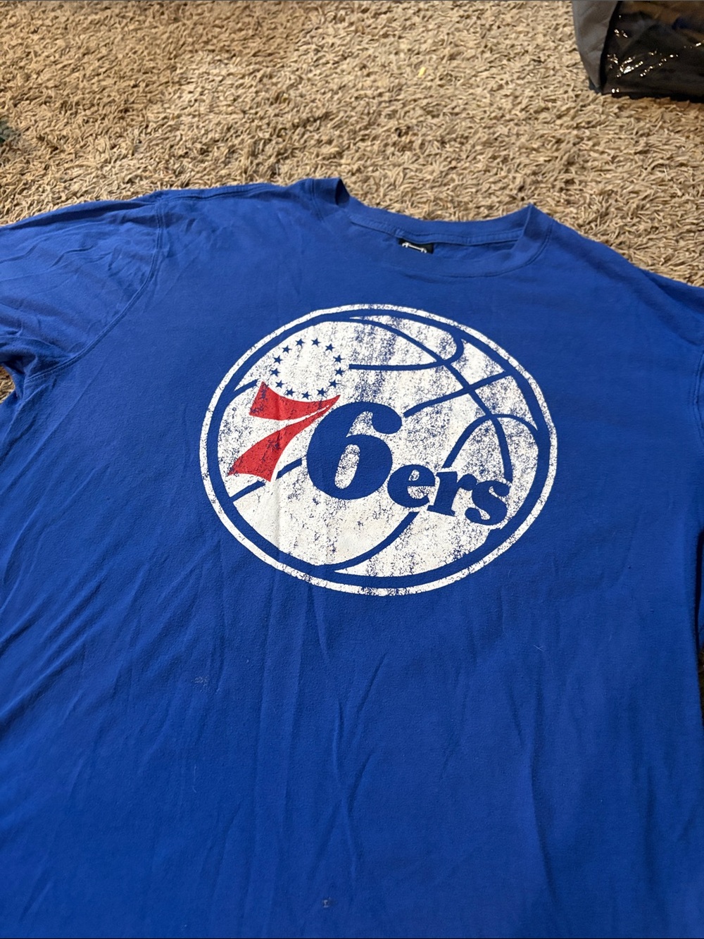 Men's Philadelphia 76ers Royal Blue Short Sleeve Graphic Tee